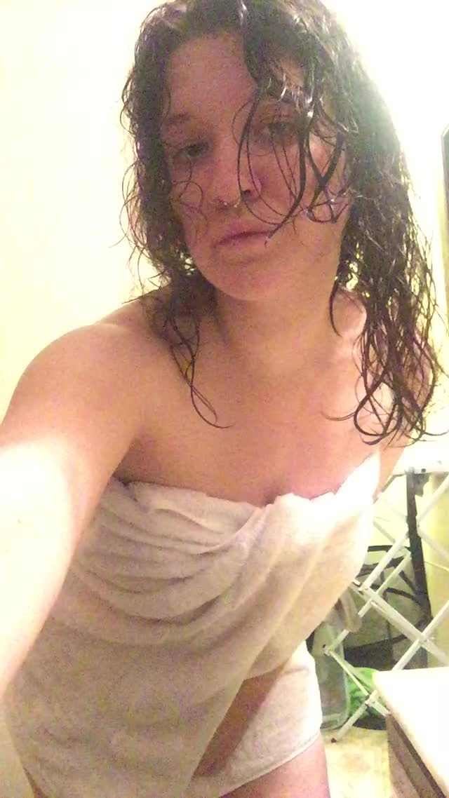 (22f) just give my towel a little tug and see what happens ?