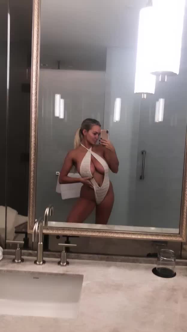 lindseypelas - 2019-10-25 04:51:16:432