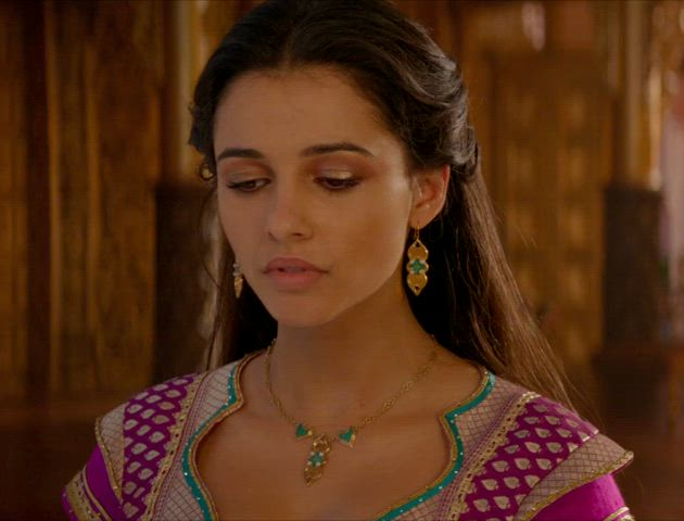 celebrity female naomi scott gif