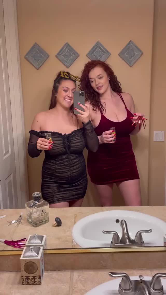 Well.. NYE got a little wild (her Content in the comments ) ?