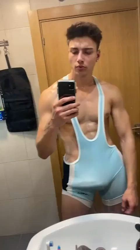 bulge bulgexxl underwater underwear hay-bulge gif