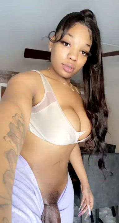 Jessncredible - Smash Or Pass