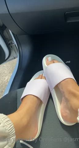feet fetish toes gif