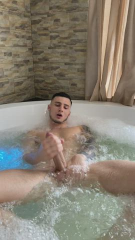 Wanna stroke in jacuzzi ?