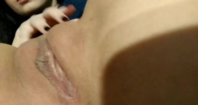 Freshly waxed, half korean pussy ? (f/23)