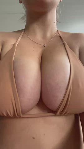 australian big tits bikini boobs bouncing tits huge tits onlyfans pawg tits gif