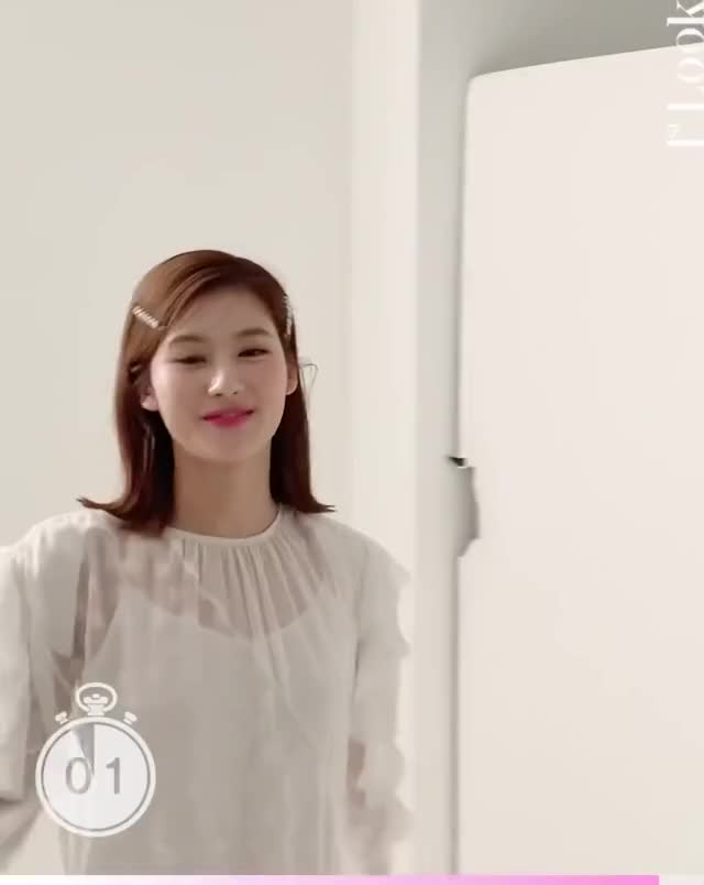 1stLook Behind - 30s 트와이스(TWICE) 사나(SANA), 이렇게 귀여운 포즈는