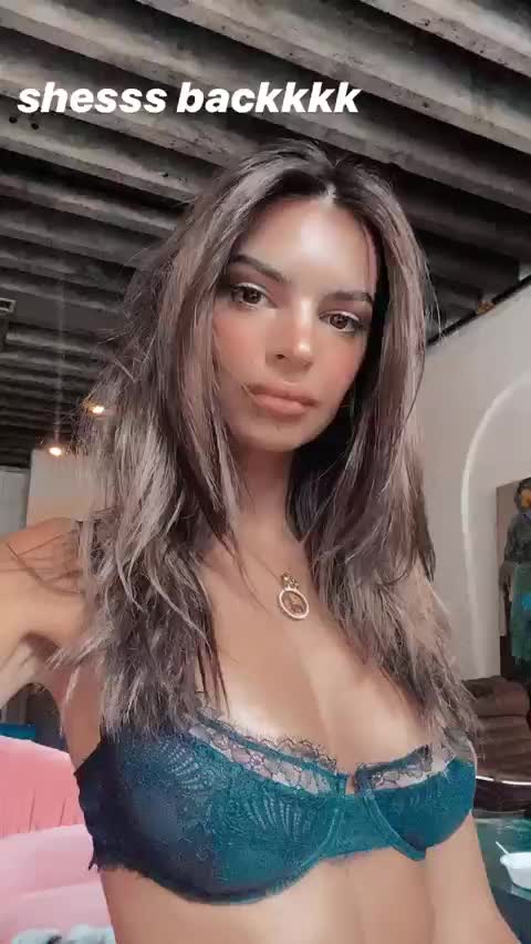 Emily Ratajkowski - IG Stories 07/23/2020