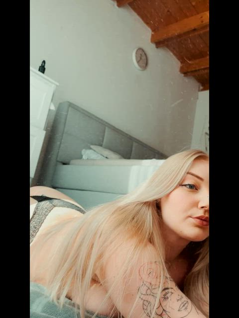 ass blonde boobs booty homemade lingerie nsfw solo teen thick gif