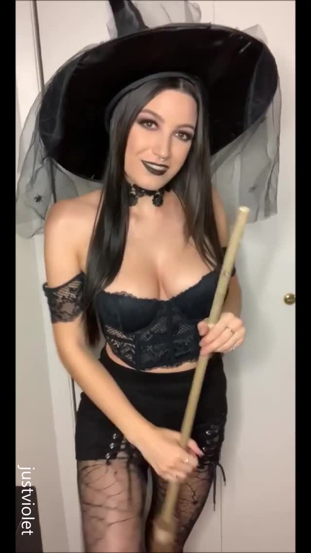 I just posted Witches Magical Plug (12:20mins) on my premium snapchat :)[snp] [vid]