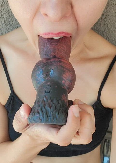 ivybubbles1995 throat barrier dildo 