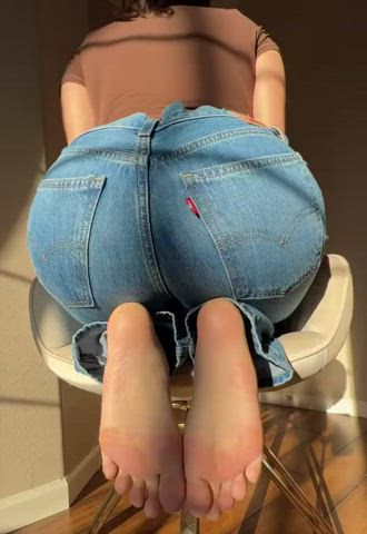 babe foot fetish jeans soles gif