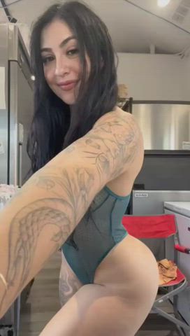 booty bubble butt pawg shaking tattoo thick white girl gif