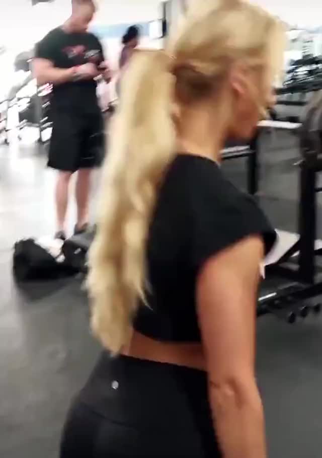 Ep.49 Carmella Booty Workout 01