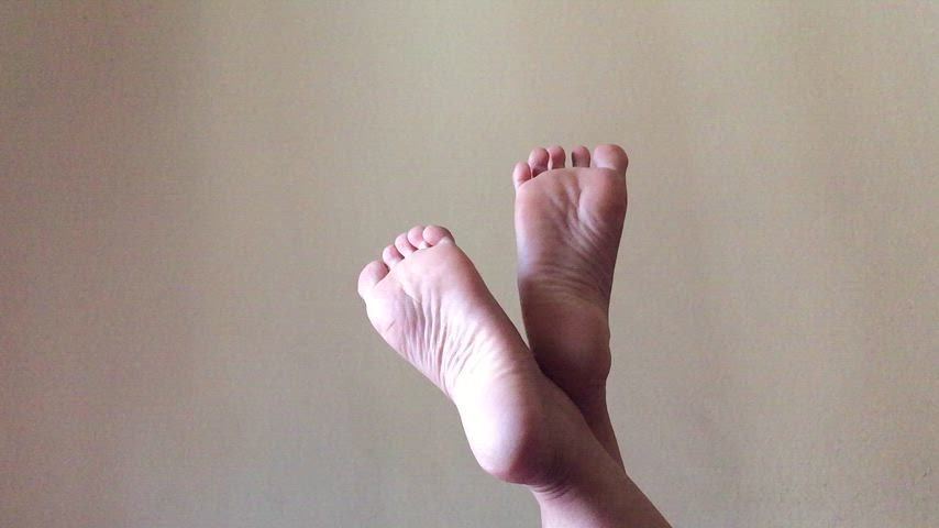 Feet Fetish GIF by iceysoftfeet