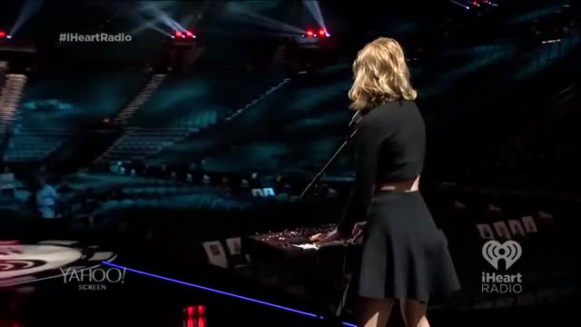 Taylor Swift Butt