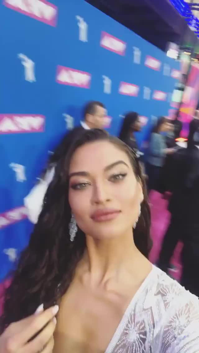 Shanina Shaik thefappeningblog.com