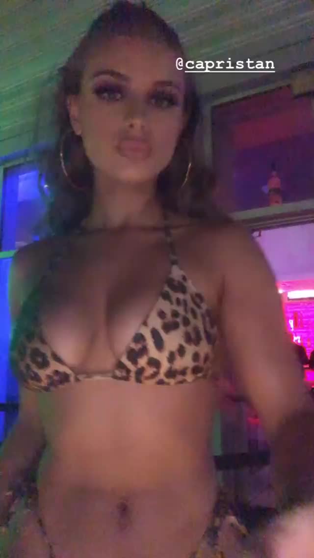 Her hips and tits are so sexy
