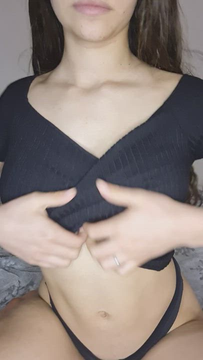 I suck at captions so here's my titties ?