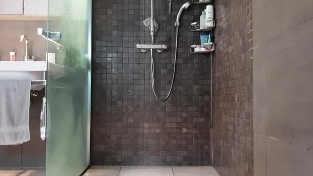 Shower session!