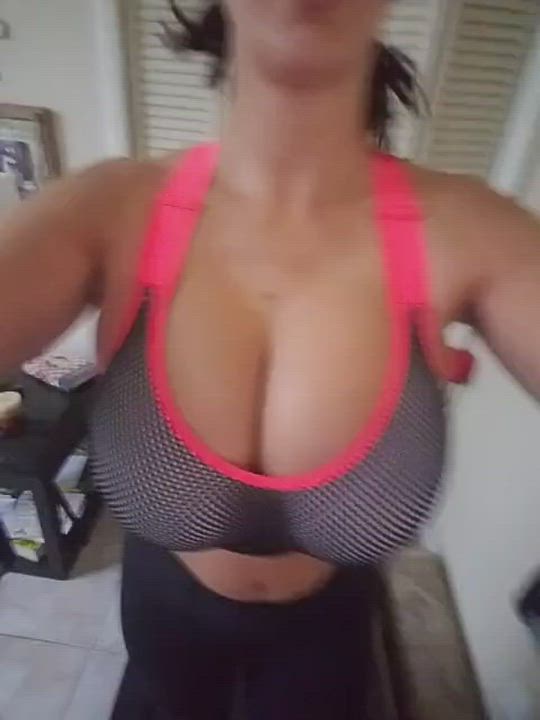 Big Tits Bra MILF Workout gif