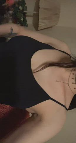 My 20yr old body is begging to be raped until I'm a braindead little cum slut! 🥵