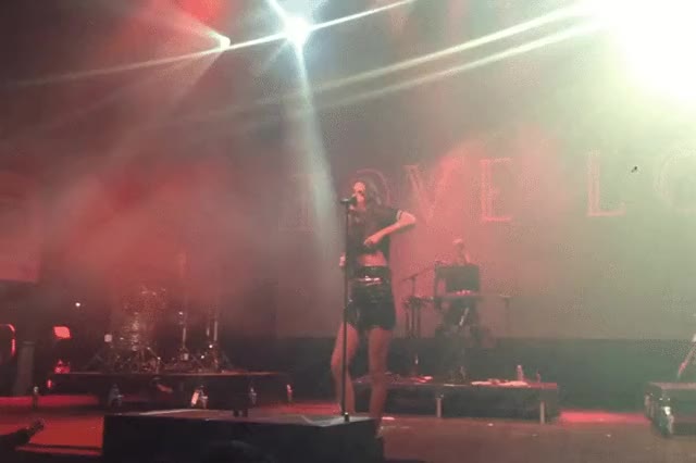 Tove Lo Flashes03