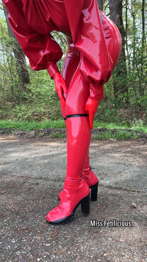 I love my red latex boots ❤️