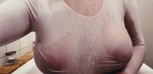 Wet t-shirt