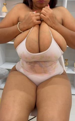 big tits onlyfans tits bigger-than-you-thought gif