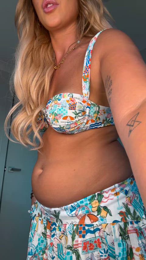 bbw bikini blonde chubby dancing tiktok gif