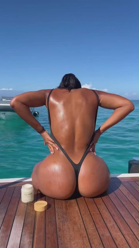ass big ass boat booty ebony swimsuit gif