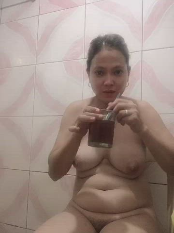 Bathroom Pissing r/AsiansGoneWild gif