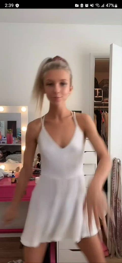 amateur natural tits nipslip small tits teen tiktok tits gif