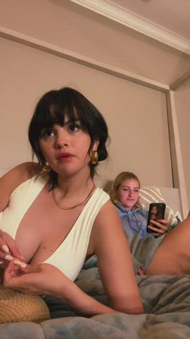 Cleavage Natural Tits Selena Gomez gif