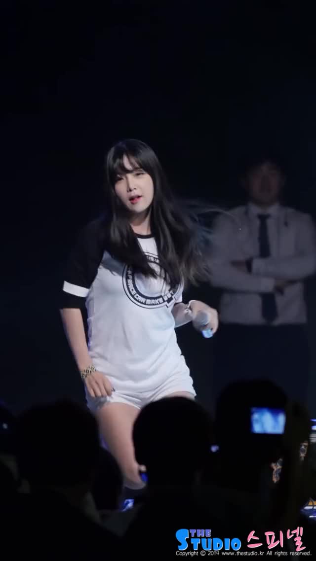 140905 Hyunyoung cute (Tell me tell me)