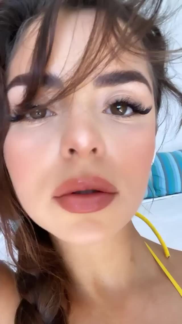 kissing gif