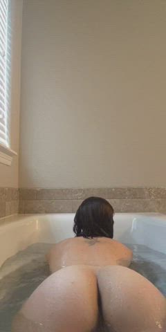 bathtub petite pussy amateur-girls legal-teens gif