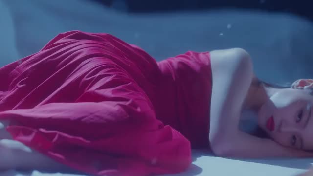 LEE HI - '누구 없소 (NO ONE) (Feat. B.I of iKON)' M/V