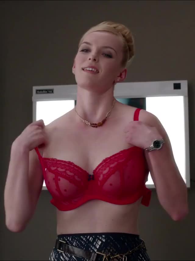 Betty Gilpin