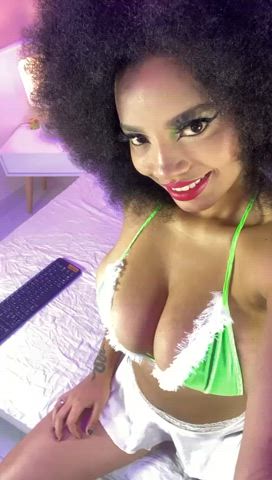 big tits boobs ebony natural tits pussy solo stripchat teen tits gif