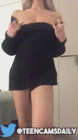 18 Years Old Amateur Ass Spread OnlyFans Teen TikTok Tits gif