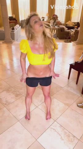 ass blonde britney spears celebrity dancing natural tits gif
