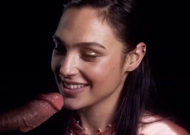 Gal Gadot cum shot