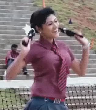 oviya 3