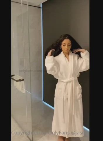 latina onlyfans robe gif