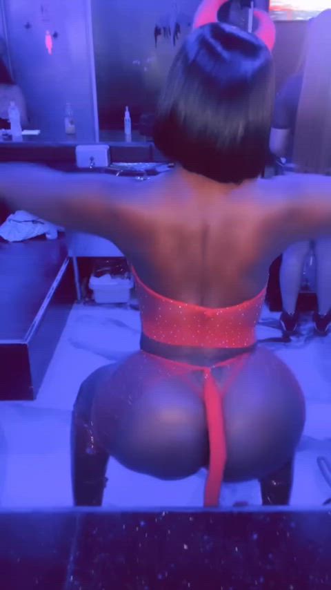 ass big ass fake ass bubble-butt ebony-ass women-of-color gif