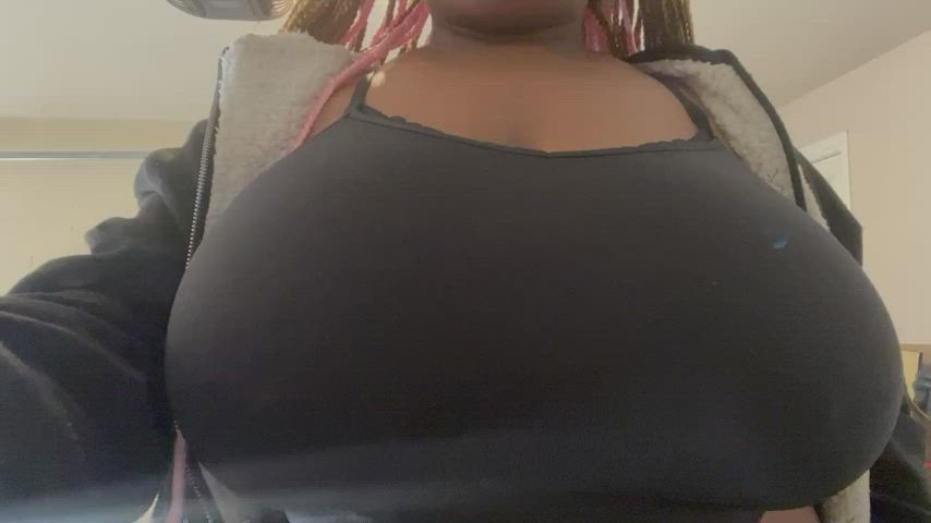 ebony natural tits tits bigger-than-you-thought titty-drop gif