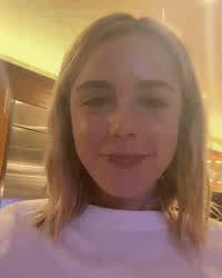 Kiernan Shipka gif