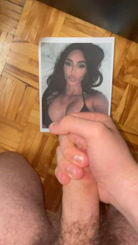 Kim Kardashian Cum Tribute